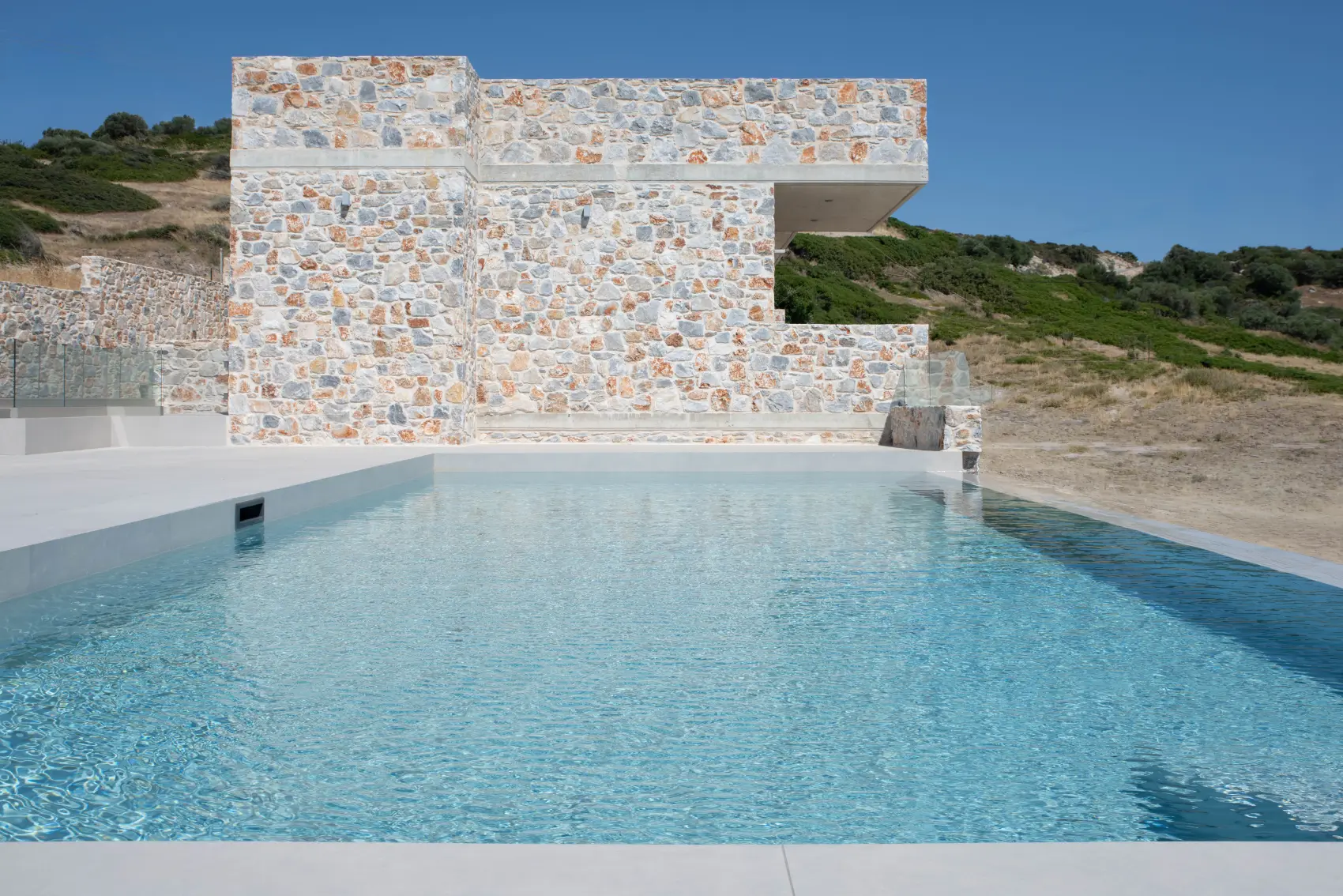 Stone-built suites with pool, Petries, Evia